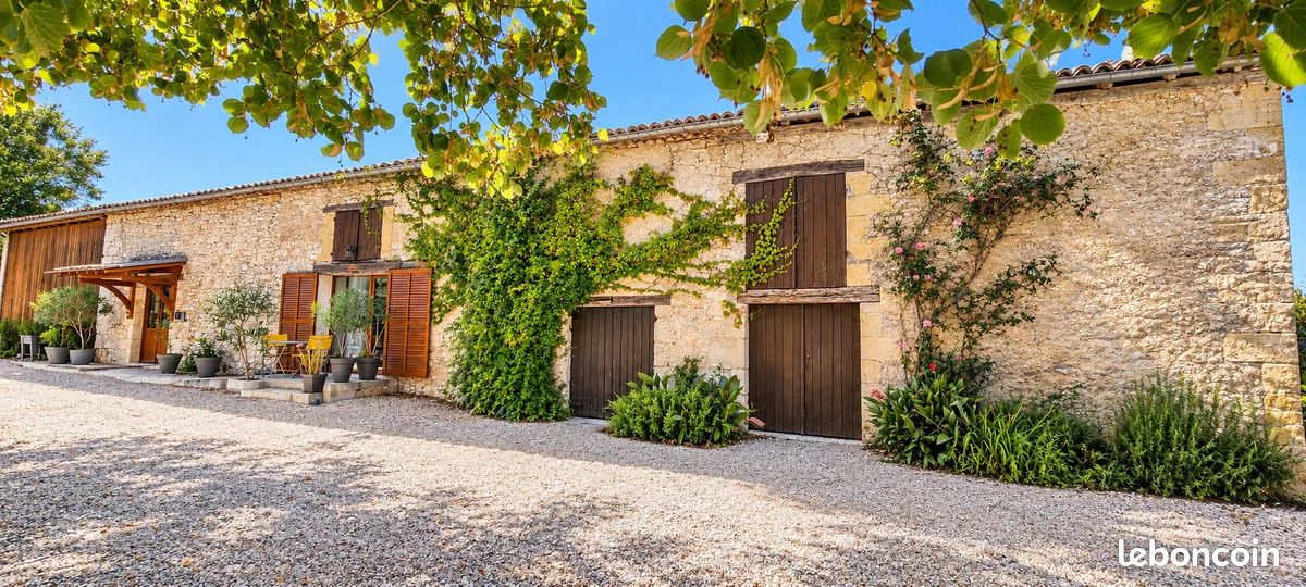 Maison 9 pièces 123 m² · à Pomport · 123 m² · 496 000 €