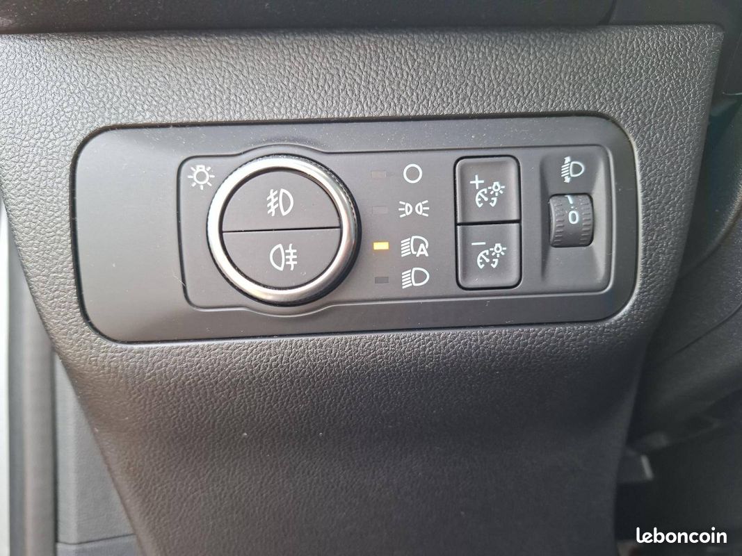 FORD Kuga 2.5 Duratec 190 ch FlexiFuel FHEV E85 Powershift ST-Line (image 20)