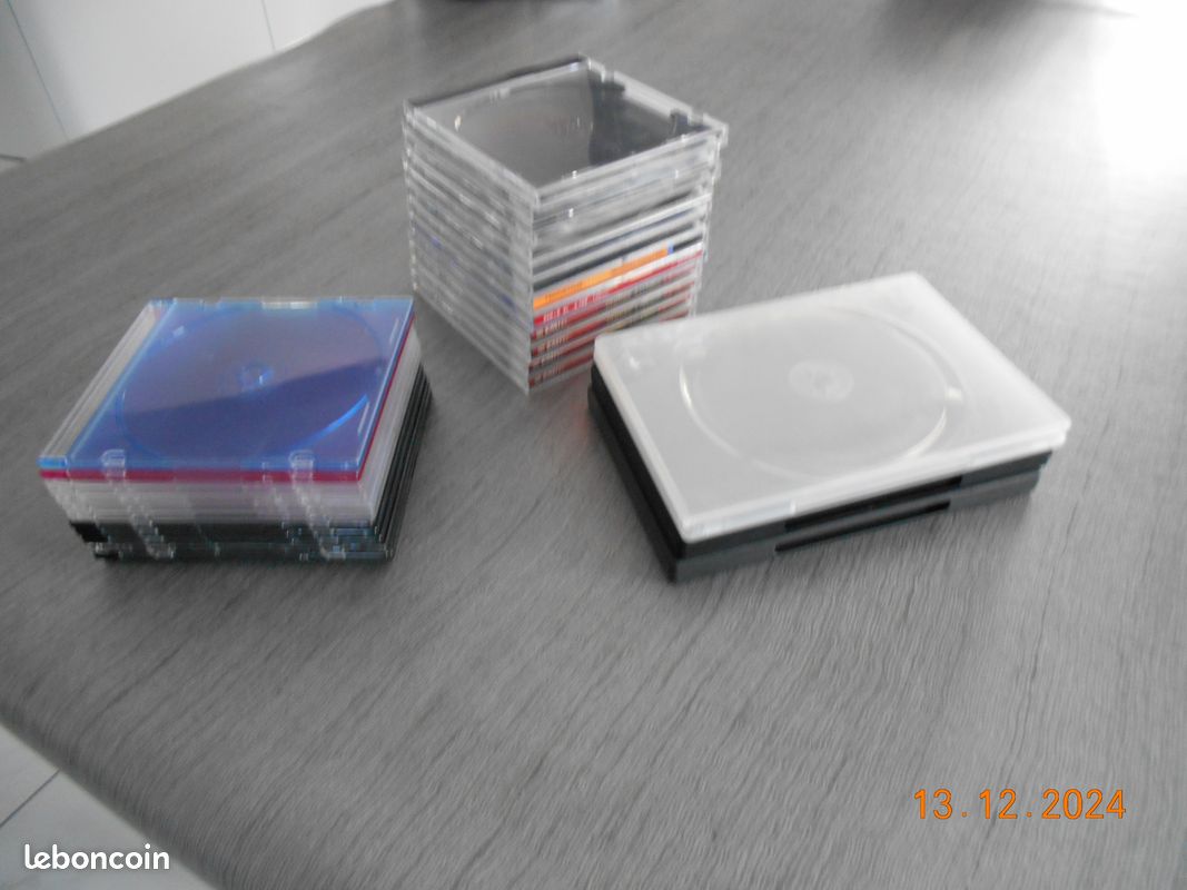 Boîtes vides de CD et DVD (staksaul) (image 1)