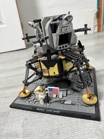 Lego Apollo 11 Lunar Lander 10266 Jeux Jouets