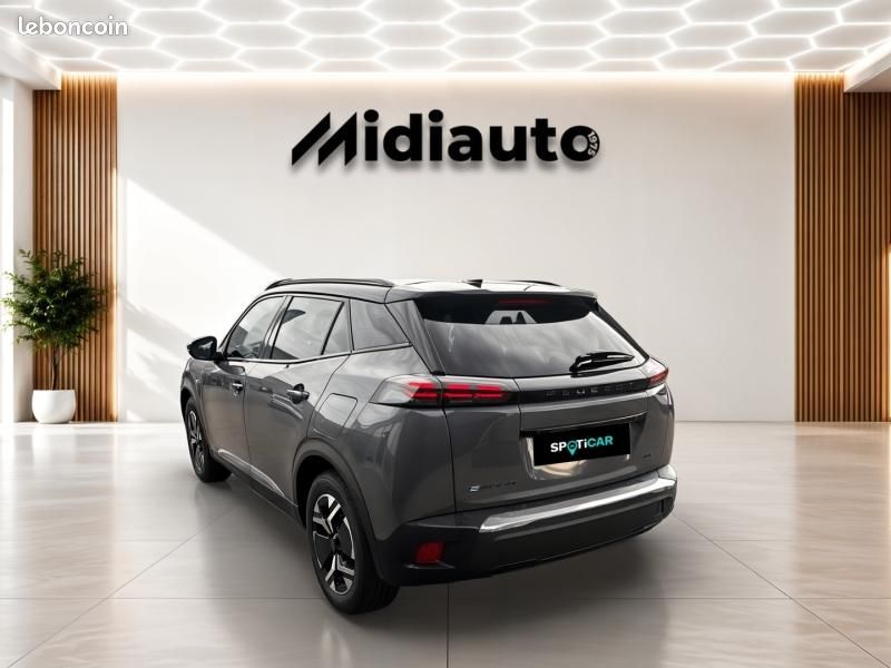 Peugeot 2008 e-2008 156ch 54 kWh GT (image 3)