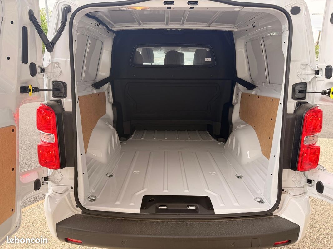 Citroen JUMPY FG XL 2.2 DIESEL 180CH CABINE APPROFONDIE FIXE AUTOMATIQUE (image 10)