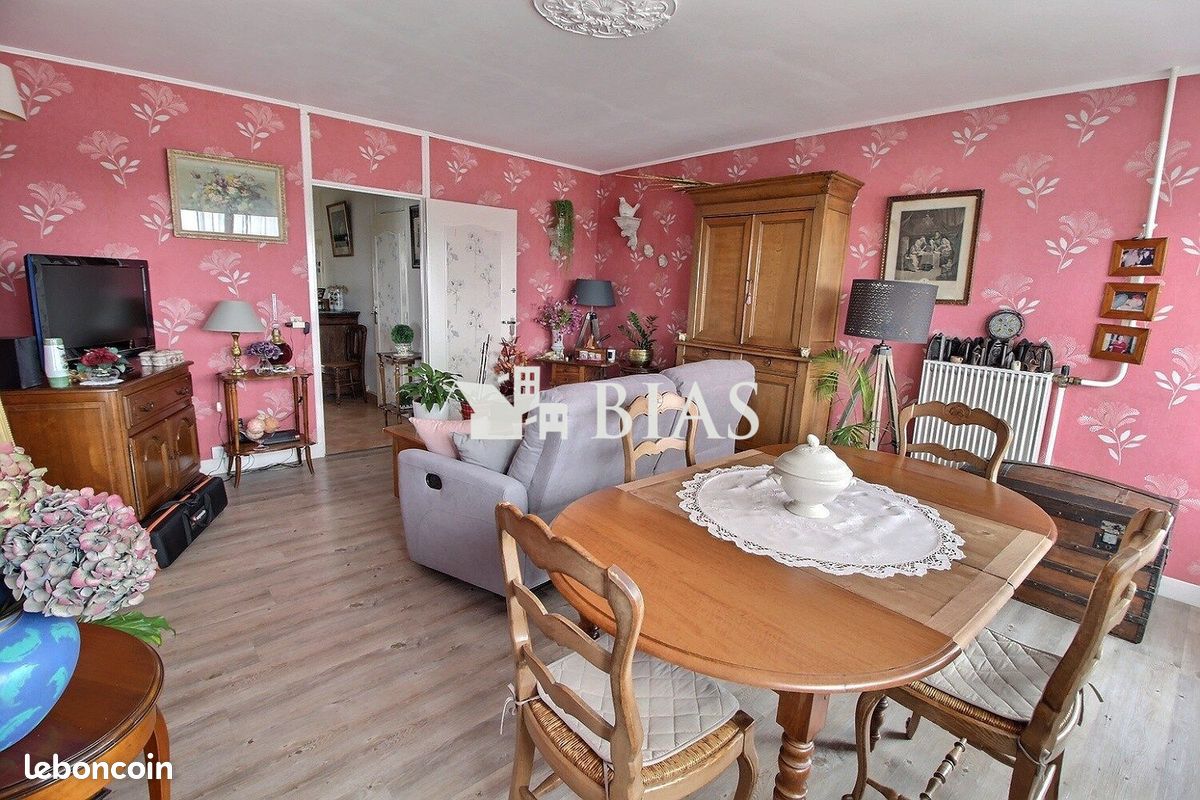 Appartement 5 pièces 95 m² · à Bihorel · 95 m² · 102 000 €