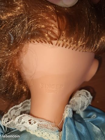 POUPEE SINGER Sebino En Boîte Avec Sa Machine À Coudre EUR 390,00 - FR
