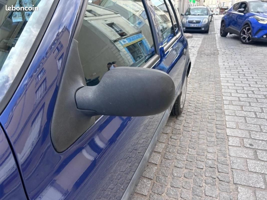 Renault Clio 1.2 60 AUTHENTIQUE (image 36)