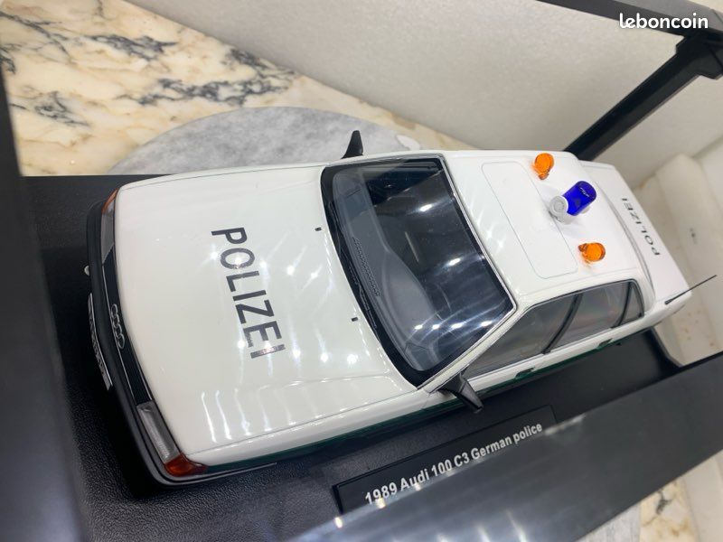 Modellauto Audi 100 C3 1989 weiß grün Polizei 1:18 Triple9 bei