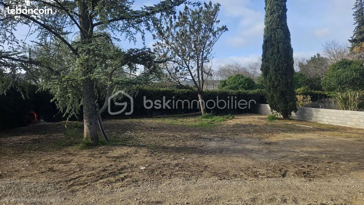 Terrain 340 m² Saint Felix De Lodez · à Saint-Félix-de-Lodez · 124 000 €