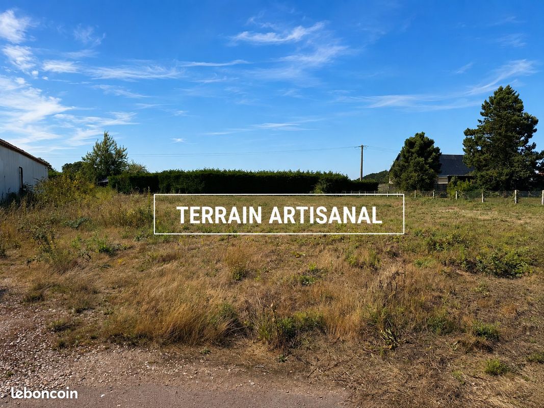 Terrain 1652 m² · à Pont-l'Évêque · 1 652 m² · 149 000 €