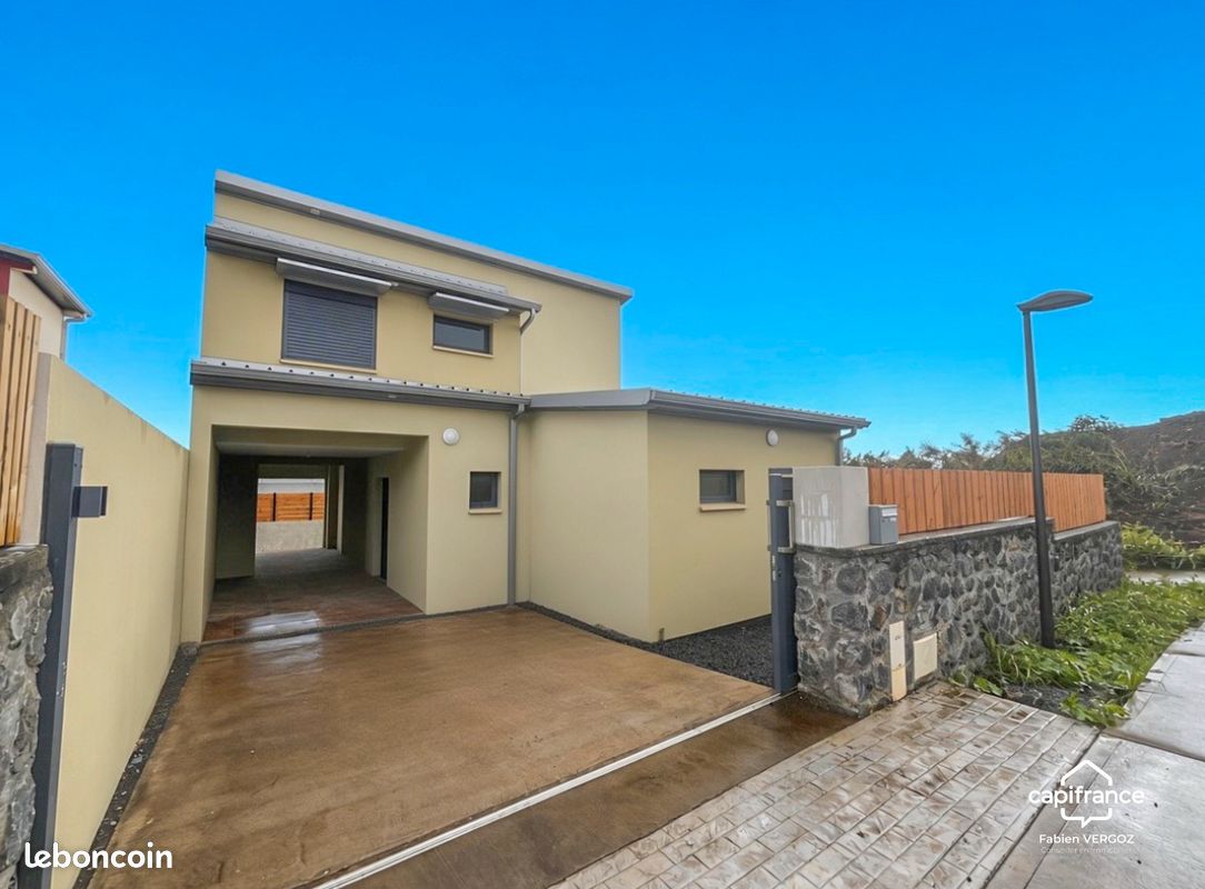 Maison 4 pièces 103 m² · à Sainte-Marie · 103 m² · 1 690 €/mois