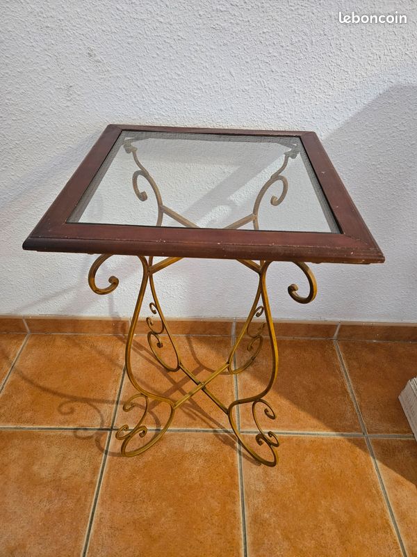 Table d'appoint (image 1)