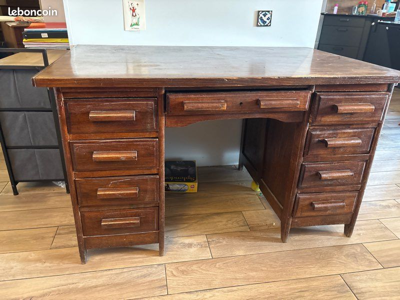 Bureau à tiroirs en bois (image 1)