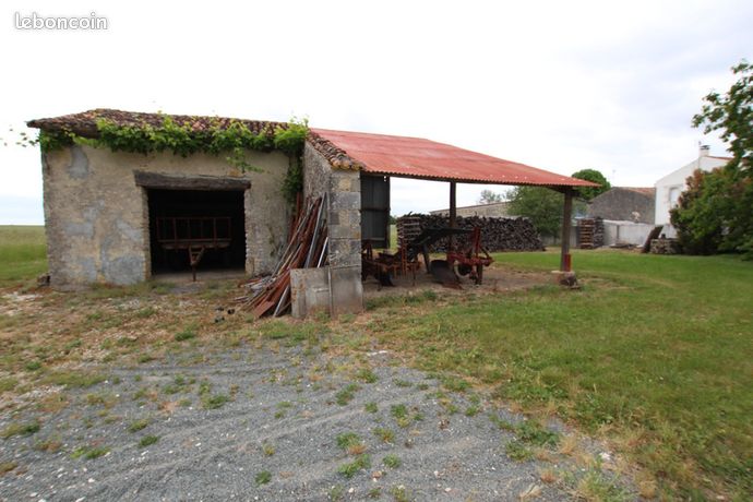 Grange 1 pièce 1 m²