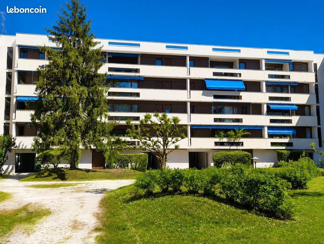 Appartement 6 pièces 104 m² · à Pessac · 104 m² · 250 000 €