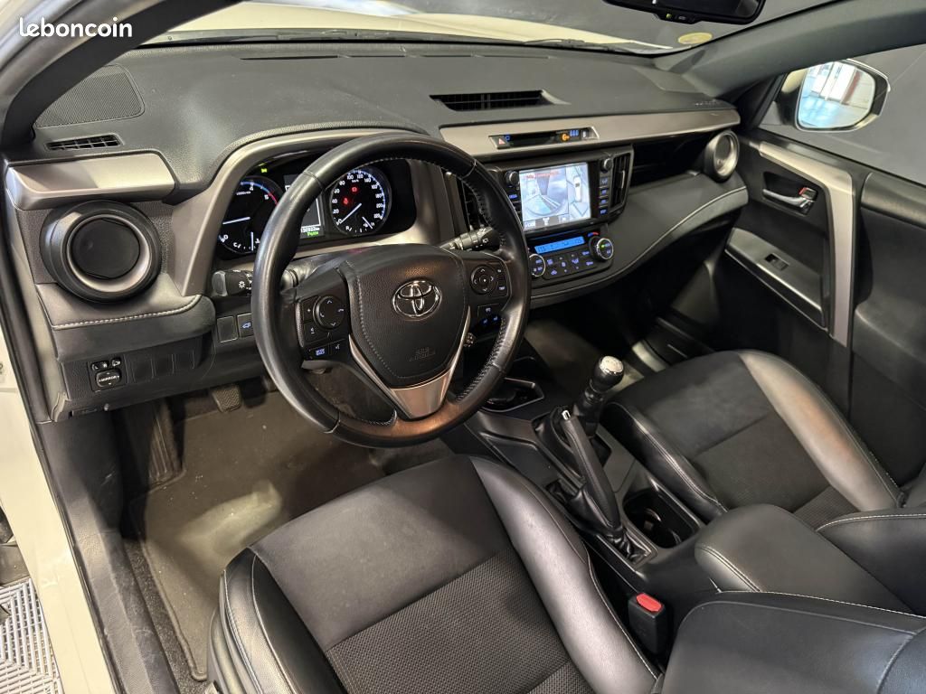 TOYOTA RAV 4 143 CH D-4D 4x2 Design Business - GARANTIE 12 MOIS (image 12)