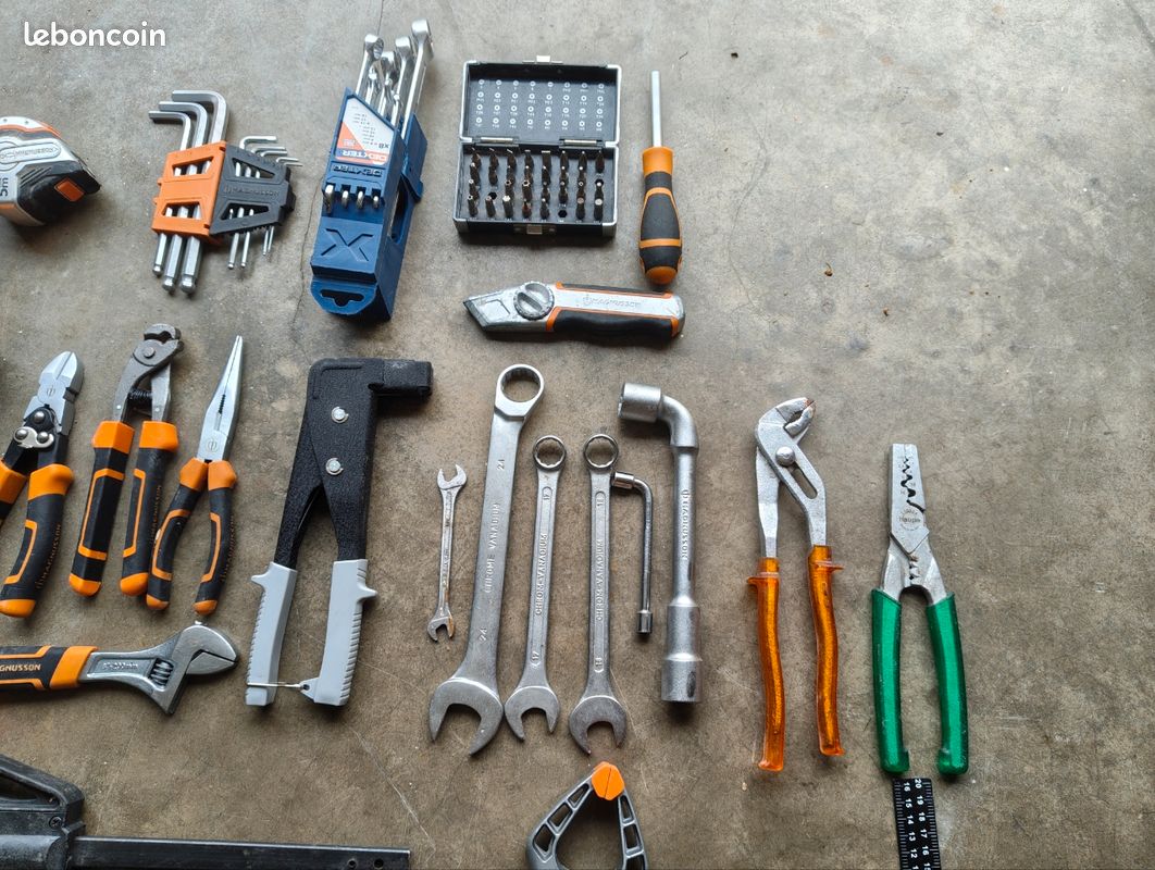 Lot outils Magnusson + Niveau Laser + Sacoche (image 7)
