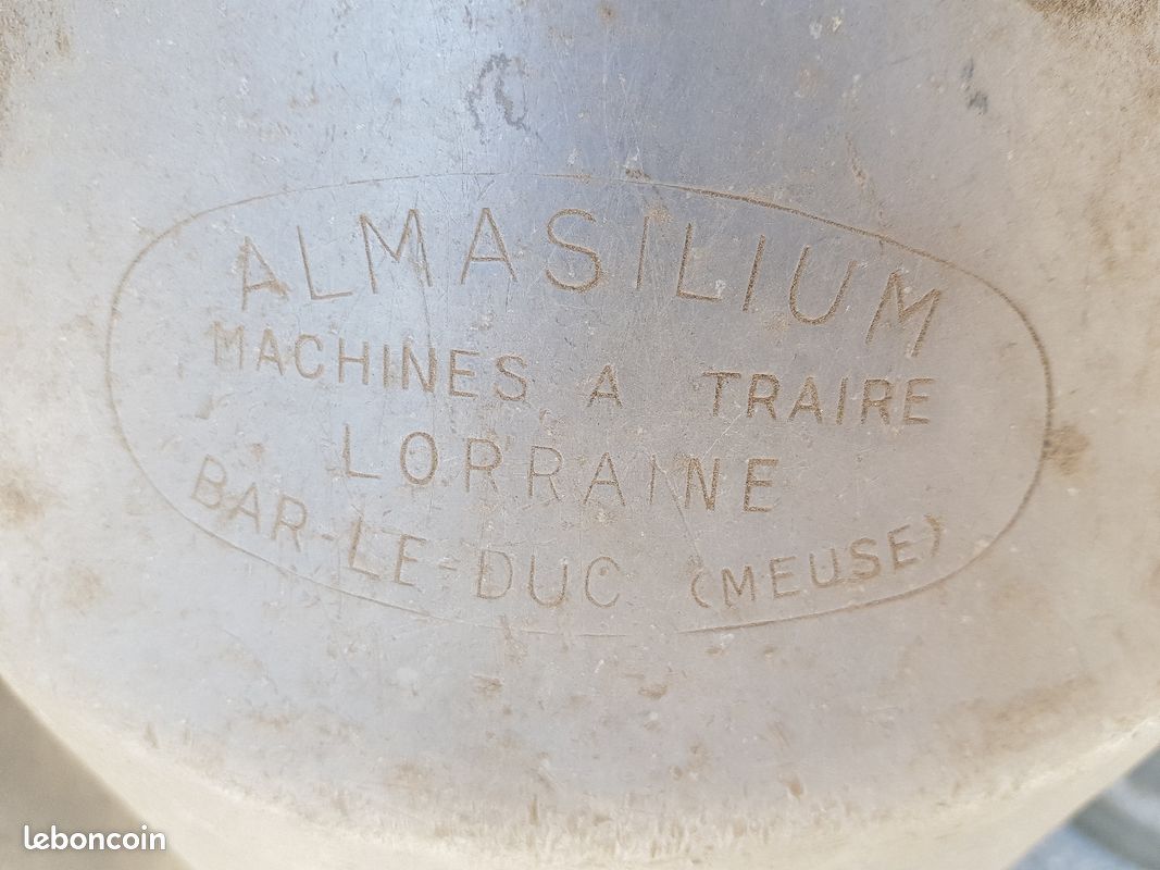 Pot à lait. Bure à lait (image 3)