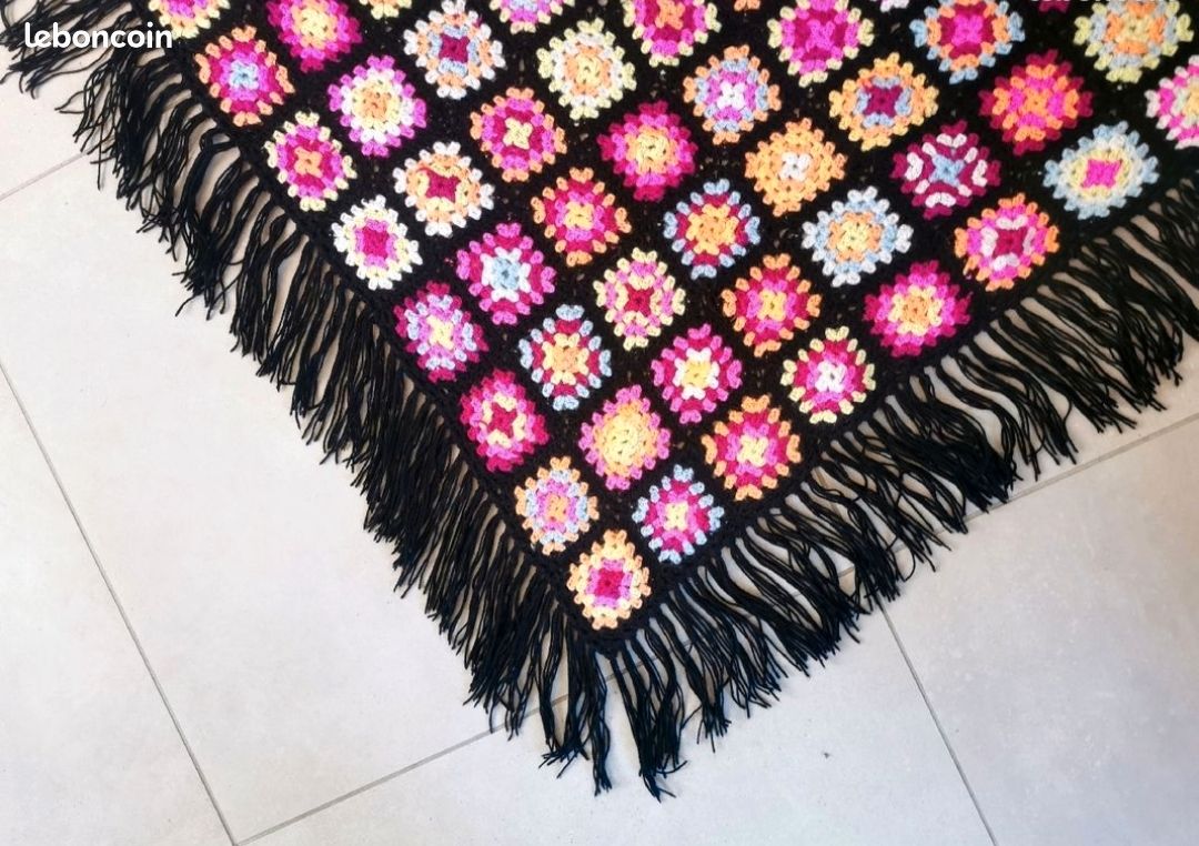 Châle étole Crochet Main France - Création Sylvette Raisonnier - Sur Mesure En écru Clair