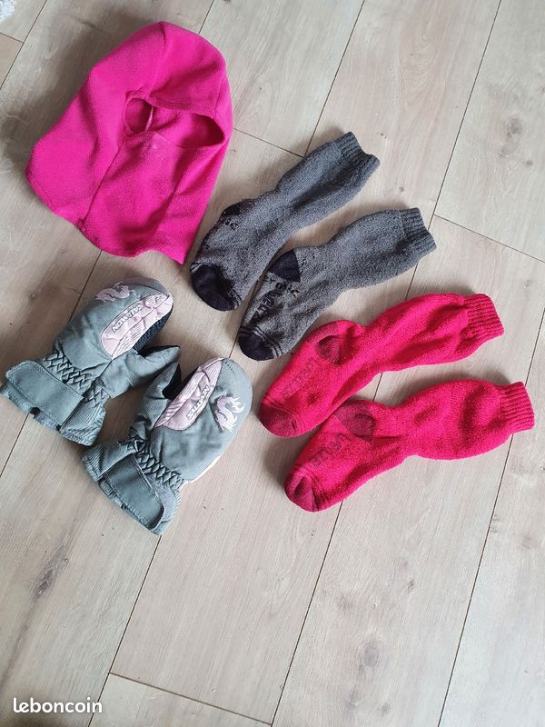 Gants Salomon fille 4/6 ans, chaussette, cagoule (image 1)