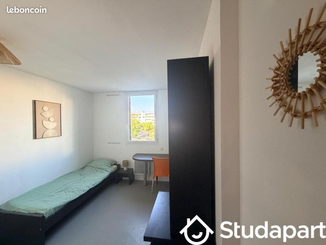 Appartement 1 pièce 18 m² · à Nîmes · 18 m² · 460 €