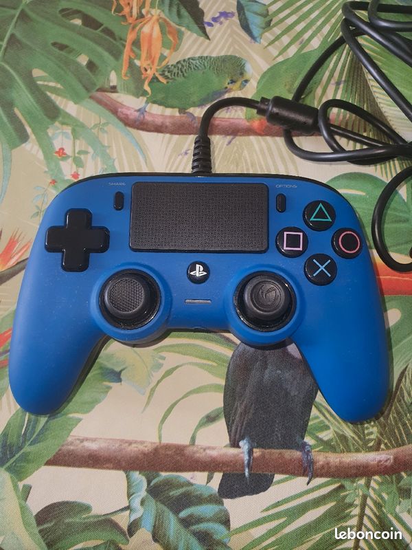 Manette se play (image 1)