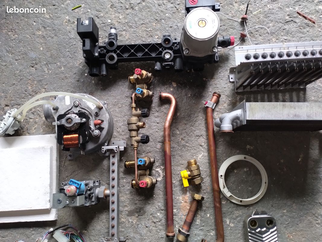 Comment fixer un chauffe eau plat sur du placo - Bienmoinscher
