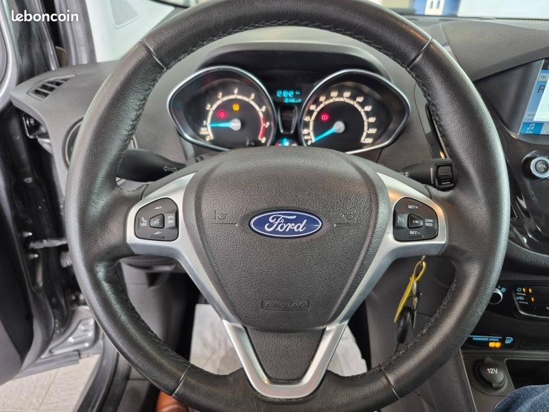 Ford Tourneo Courier 1.0E 100ch Titanium (image 22)