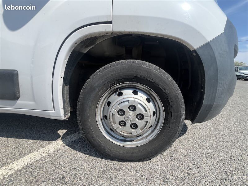 Peugeot Boxer FGN 2 PORTES LATERALES 335 L2H2 2.2 BLUEHDI 140 3T5 (image 36)