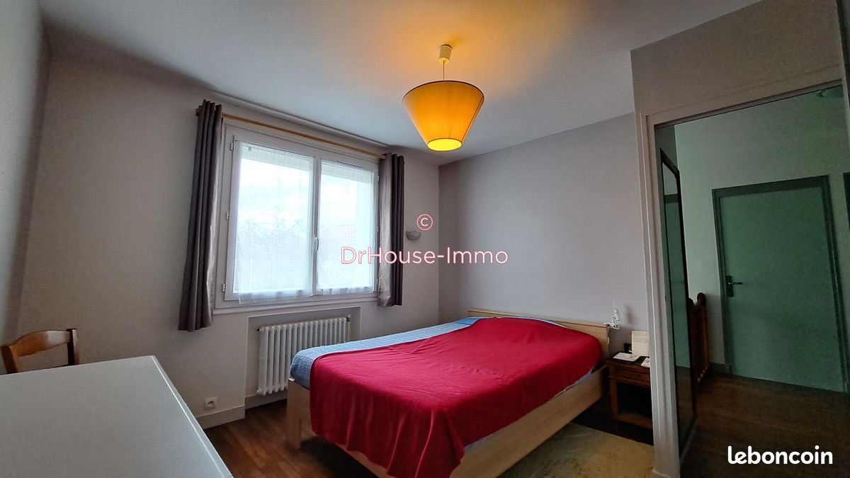 Maison 5 pièces 145 m² - Parthenay 79200 (image principale 6)
