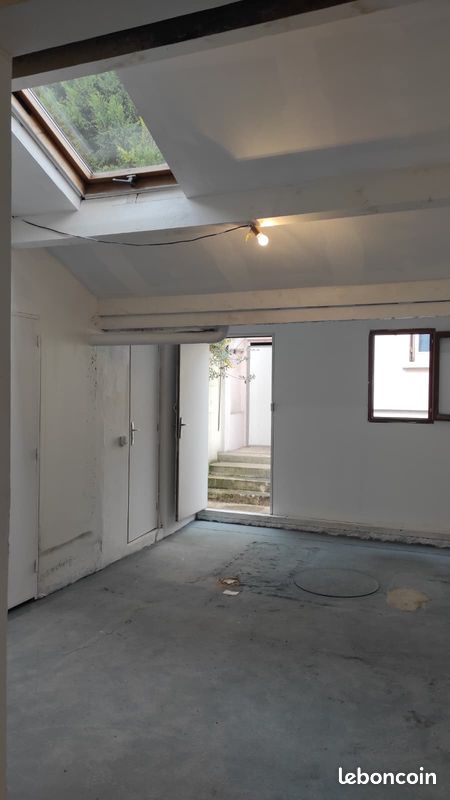 Local commercial 2 pièces 45 m² · à Montreuil · 45 m² · 140 000 €