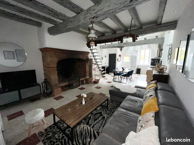 Maison 2 pièces 86 m² · à Bouloc · 86 m² · 880 €