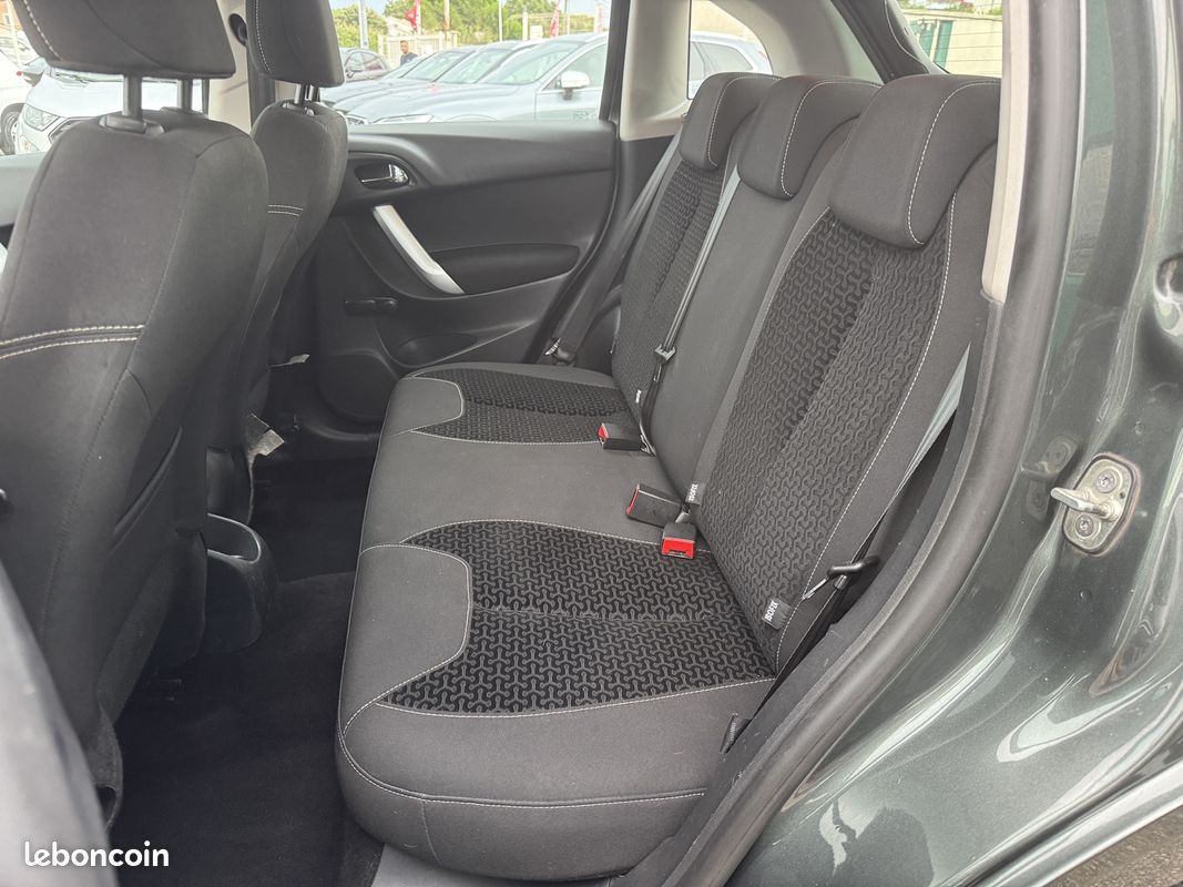 Citroen C3 1.4 HDI 70CV CONFORT (image 13)