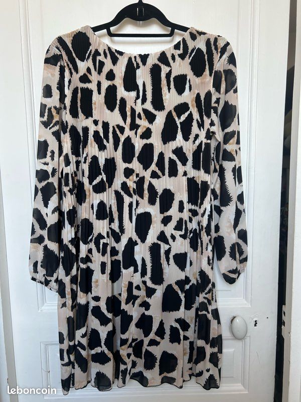 Robe ou tunique plissée SÉNÉS - imprimé animal noir, beuge camel, crème - TU jusqu’au 46 - neuve (image 8)