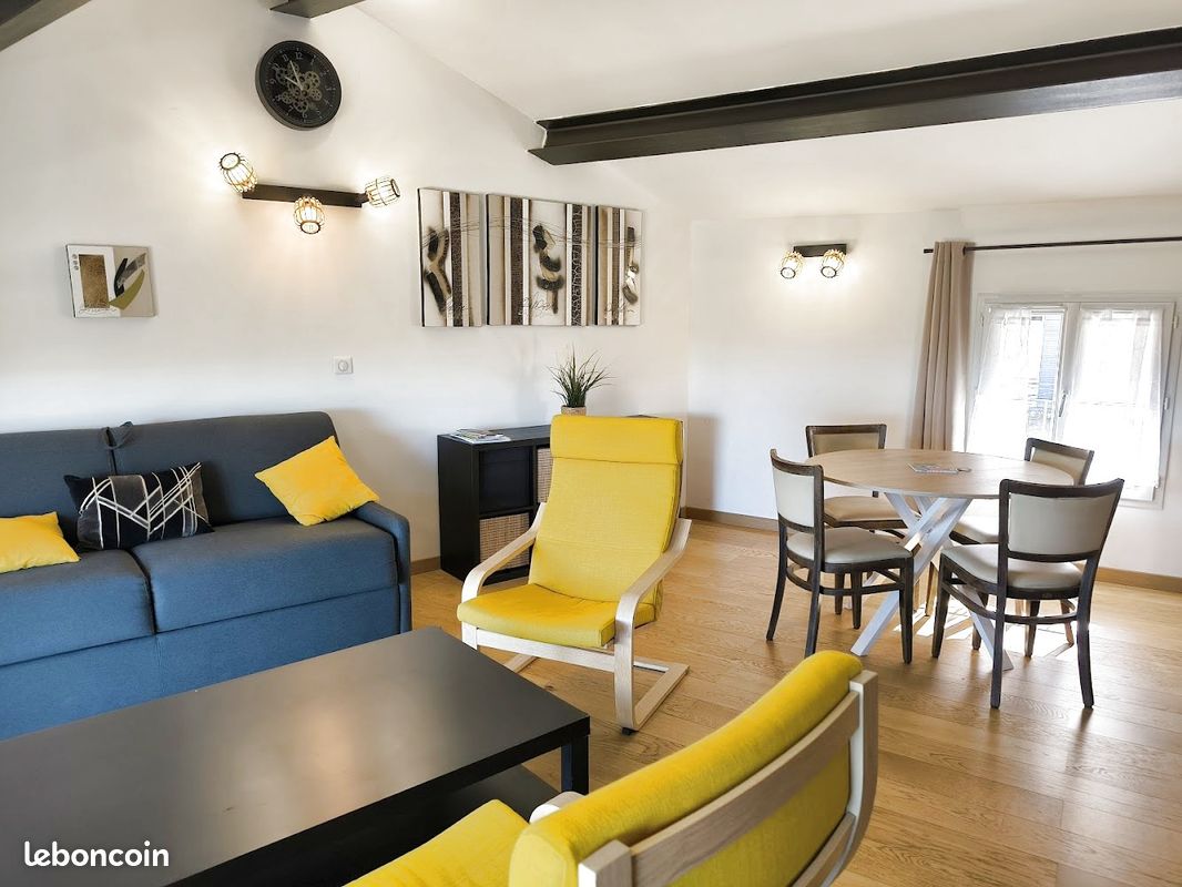 Immeuble 6 pièces 250 m² · à Bonnieux · 250 m² · 698 500 €