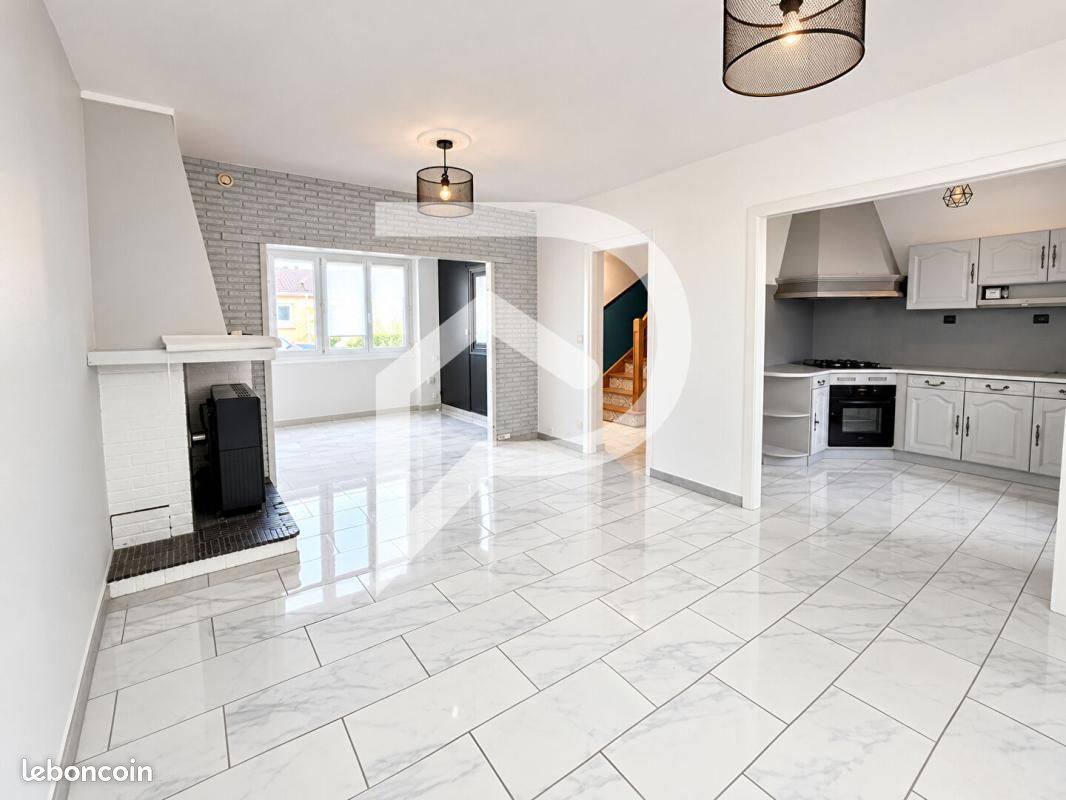 Maison 5 pièces 100 m² · à Thiant · 100 m² · 176 900 €