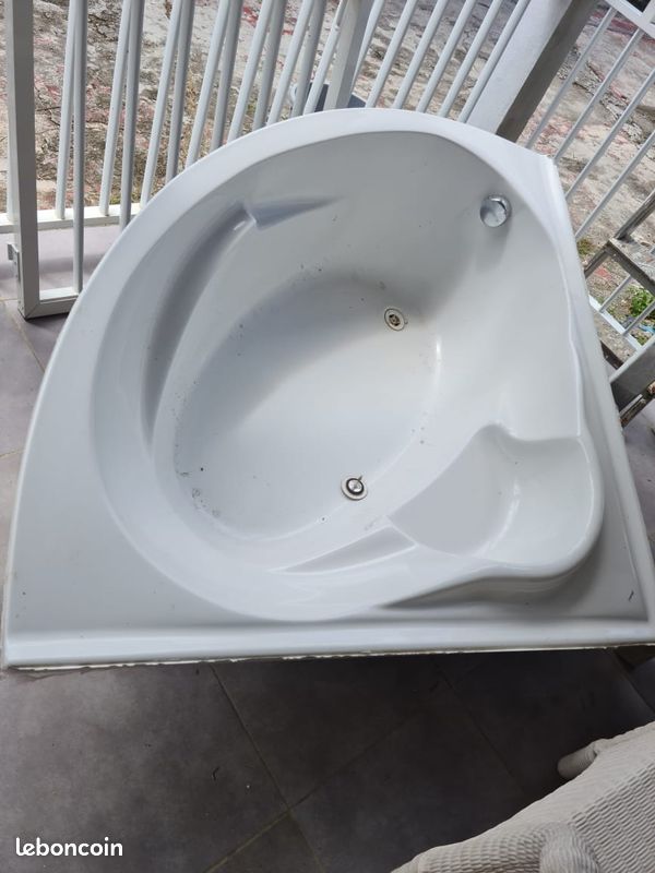 Baignoire d'angle (image 1)