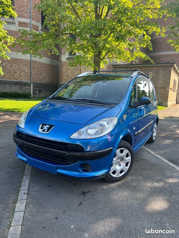 Peugeot 1007 1.4 Dolce (image 2)