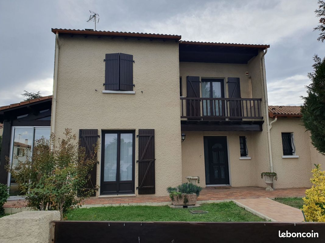 Maison 6 pièces 147 m² · à Saintes · 147 m² · 319 000 €