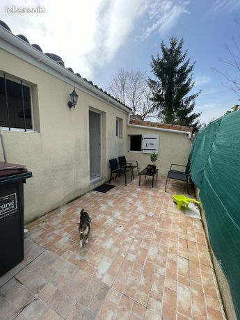 Loue petite maison 33 m2, 1 seule chambre avec courette