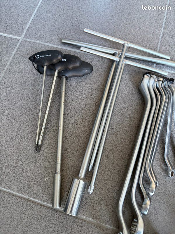 Outils multifonctions - Chez FAF DISTRIBUTION