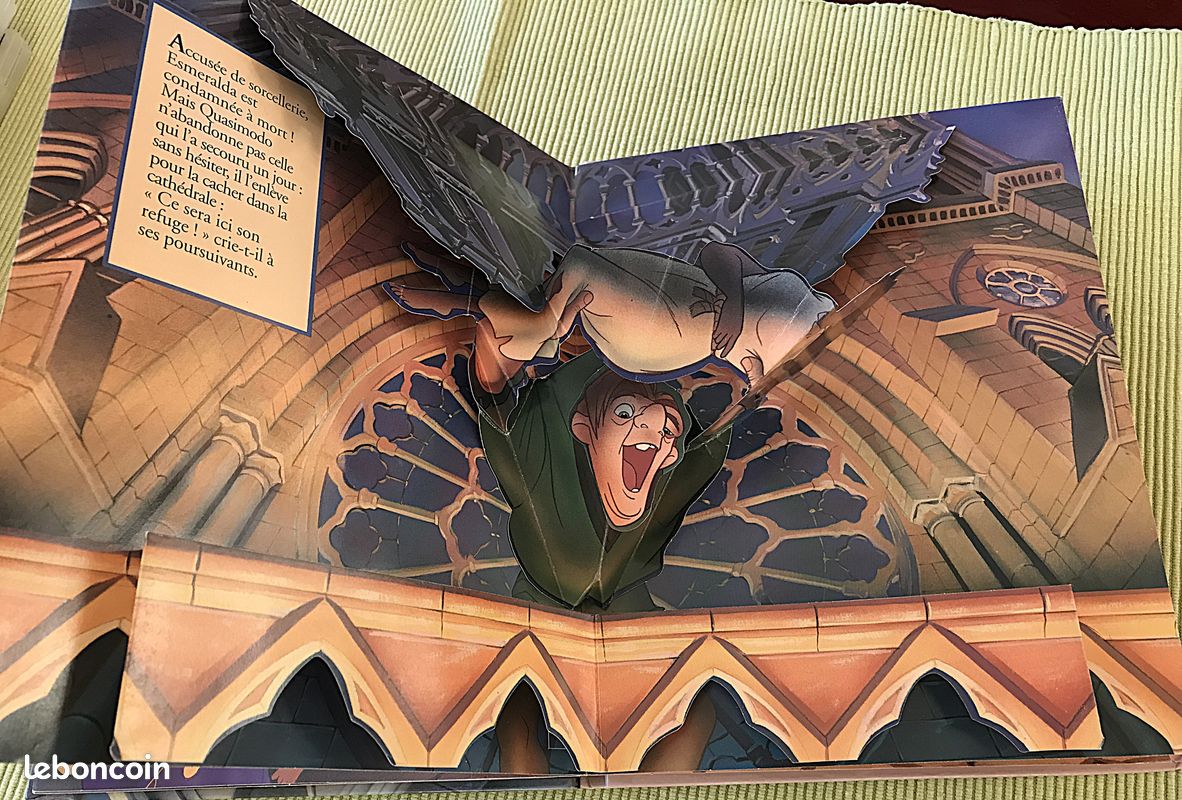 Le bossu de Notre -Dame, livre animé Disney/Hachette (image 3)