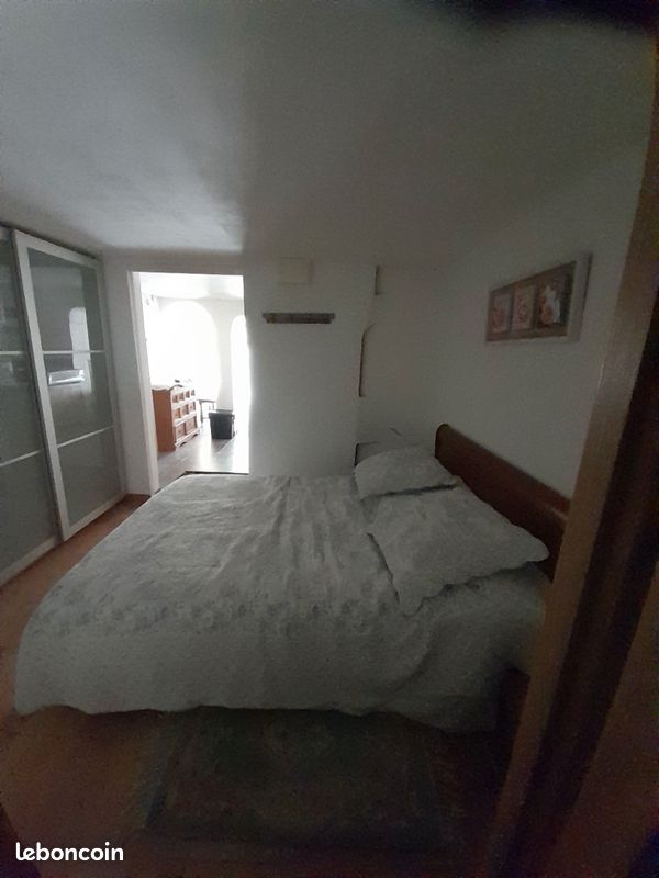 Appartement 3 pièces 65 m² · à Ansouis · 65 m² · 700 €