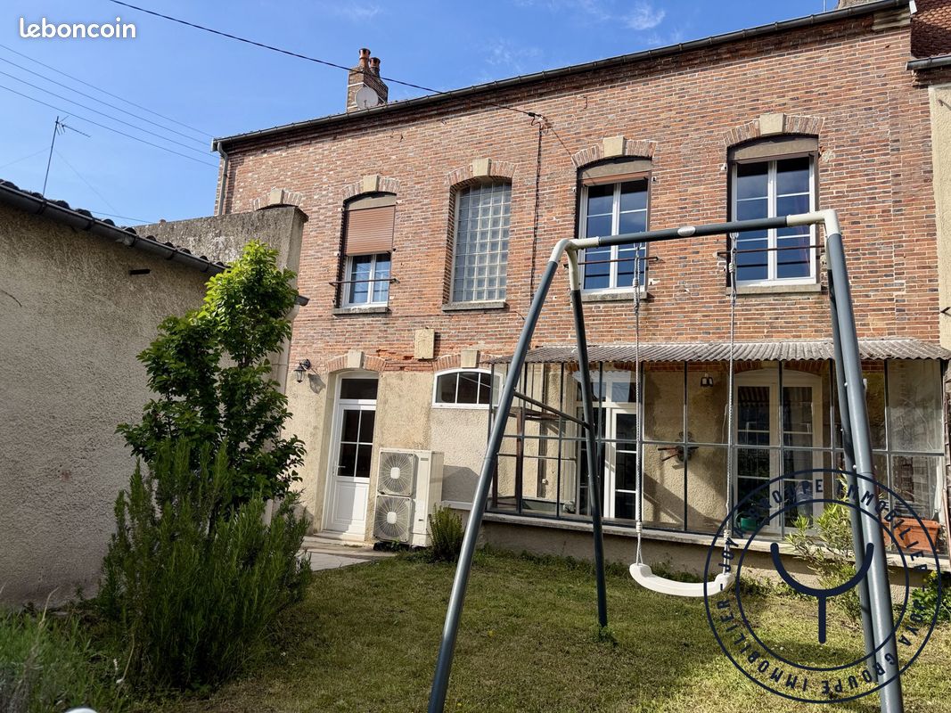 Maison 8 pièces 200 m² · à Romilly-sur-Seine · 200 m² · 194 000 €