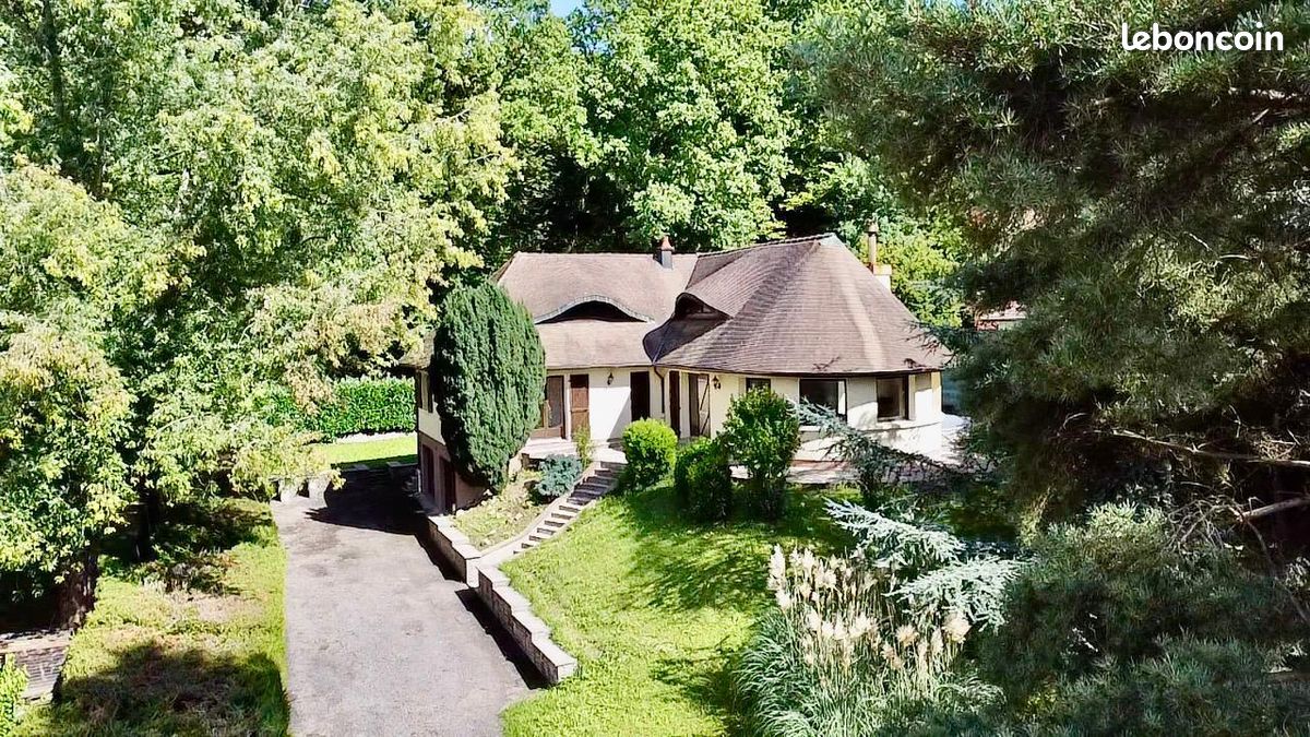 Maison 7 pièces 188 m² · à Lure · 188 m² · 269 000 €