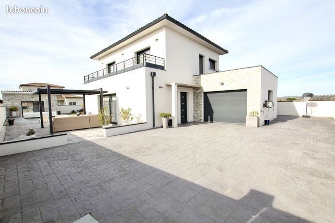 Propriété 6 pièces 148 m²