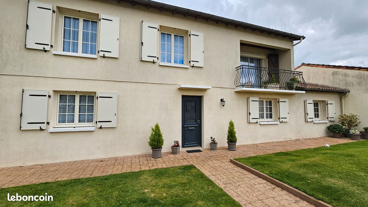 Pavillon 6 pièces 149 m² - Chauray 79180 (image principale 17)