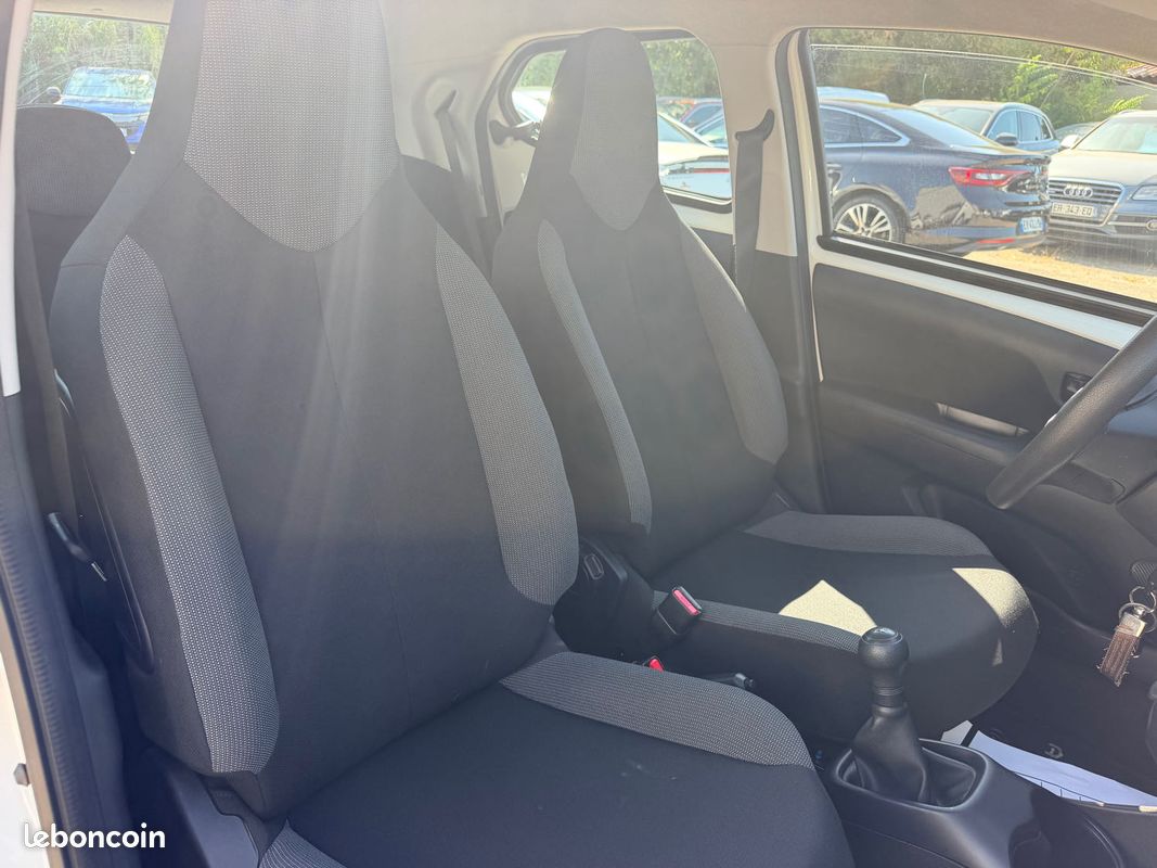 Toyota aygo ii 1.0 vvti 69 clim 55mkm (image 7)