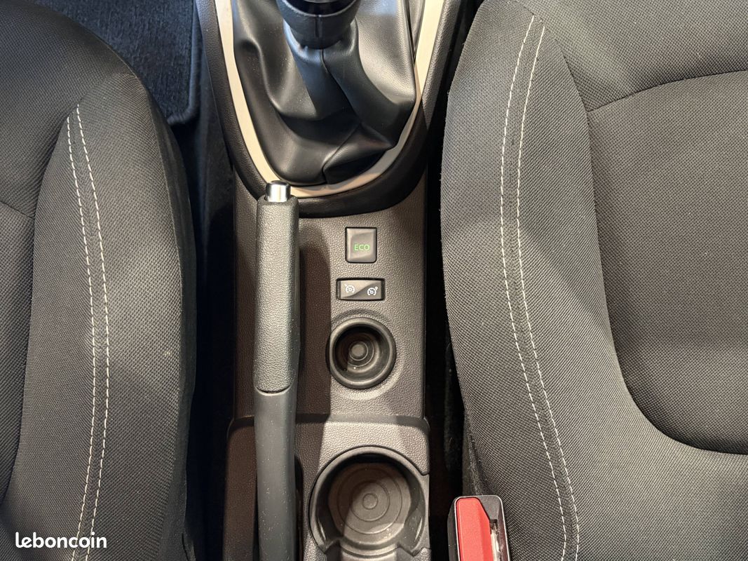 RENAULT Captur TCe 90 - 19 Life (image 35)