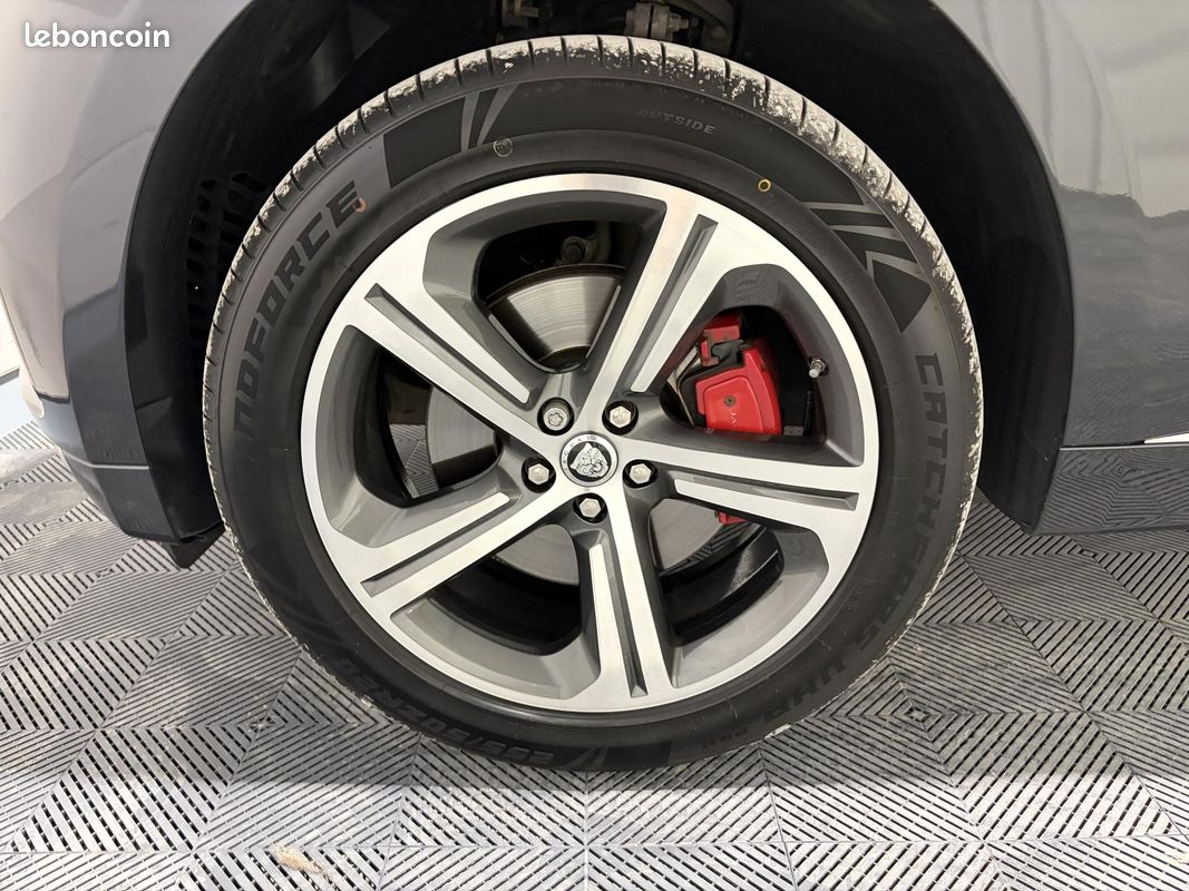 JAGUAR F-PACE 3.0i V6 Suralimenté 380 BVA Stop/Start AWD S (image 19)