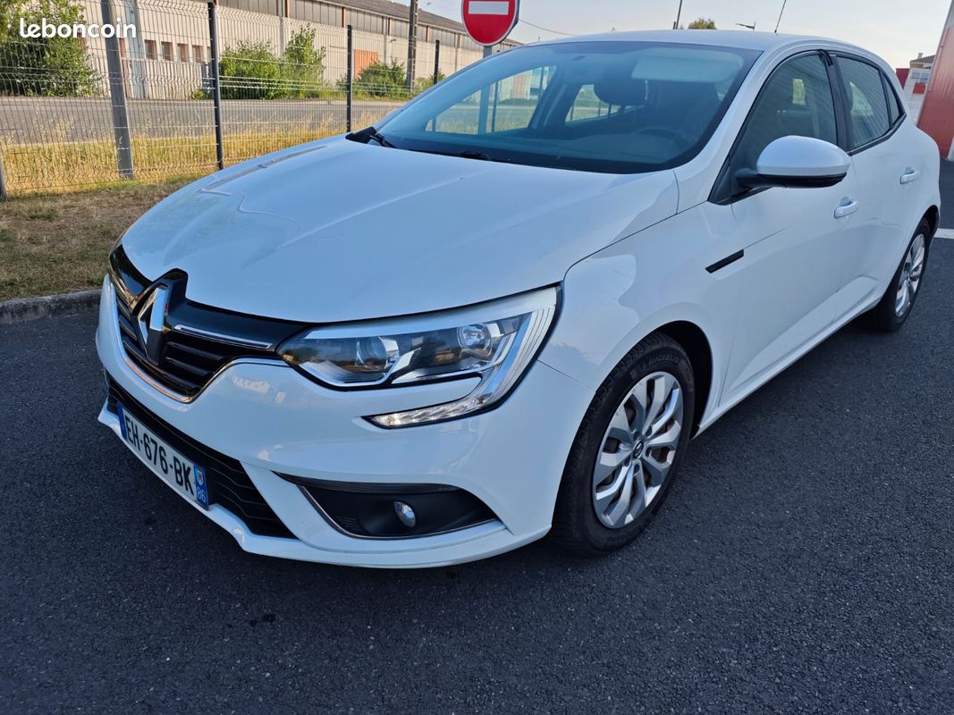 RENAULT Mégane IV ANNEE 2016 ESSENCE 189000KM 1.2 TCe 16V 100CV (image 2)