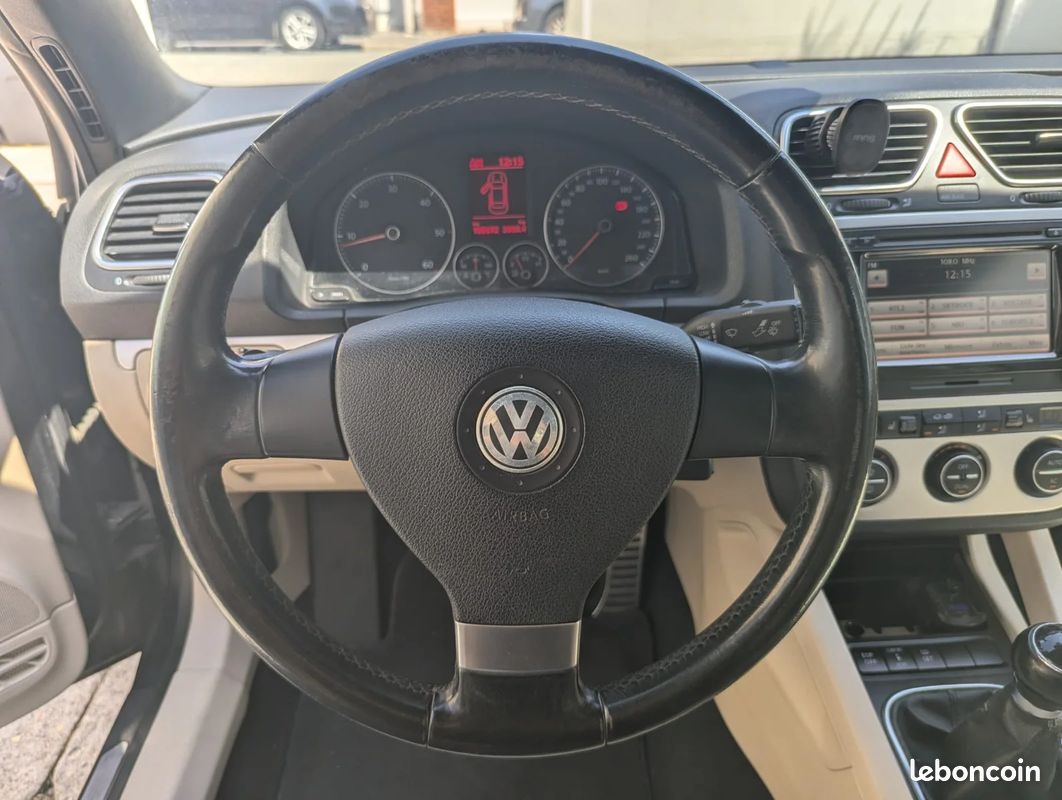 VOLKSWAGEN EOS 2.0 16S TDI 140 CR FAP Carat Toit Ouvrant/ Sièges Chauffant (image 19)